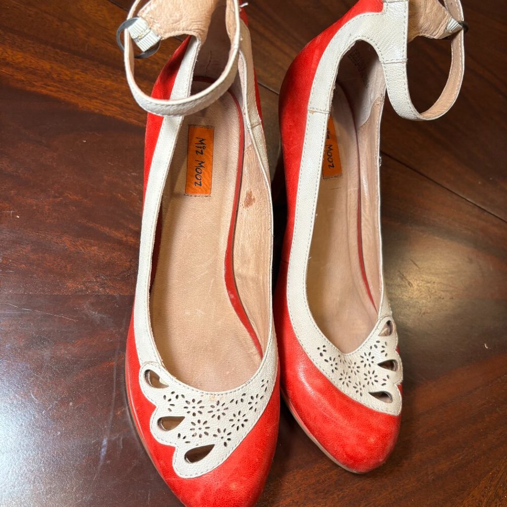 Miz Mooz retro pumps size 9 - Picture 8 of 9